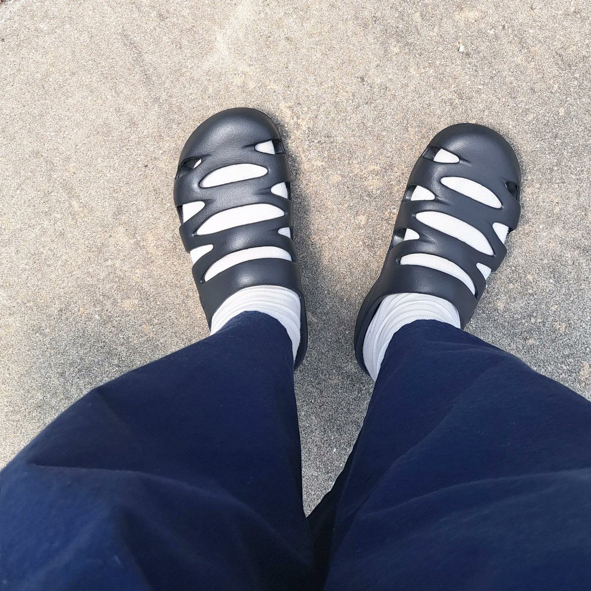 TreenaKlynvvc8's tweet photo. 20250805

Montbell. I’m a regular wearer of Sock-On sandals, but I also love the Canyon Clogs. They’re so comfortable that I even wore them to work. LOL. https://t.co/ql42PoVCDt