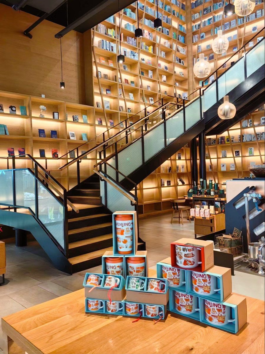 vhj0505's tweet photo. [Simple tweet content: The Lan Diagram Library has delicious scents that make every moment pleasant.]， https://t.co/GAL4ROjPjl