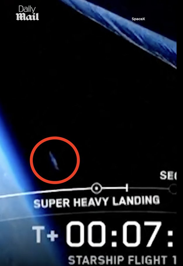 UAPWixy's tweet photo. 🚨@SpaceX livestream captures a massive anomaly in the upper atmosphere of Earth!! https://t.co/6pDCVaHifg