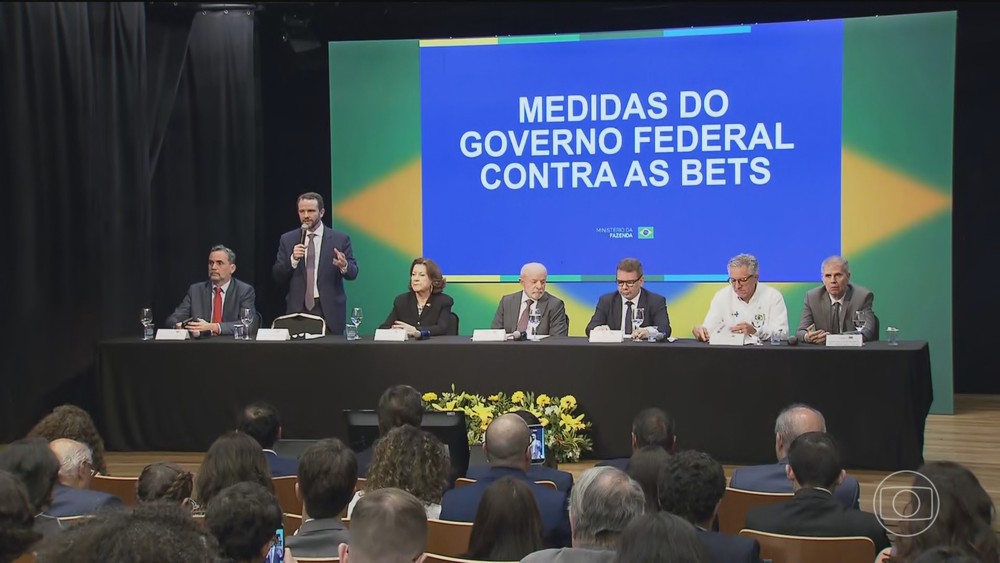 g1's tweet photo. Após proibição, mais de 500 novas bets ilegais foram criadas, aponta levantamento https://t.co/VZ9kO6y8e4 https://t.co/WuG051biju