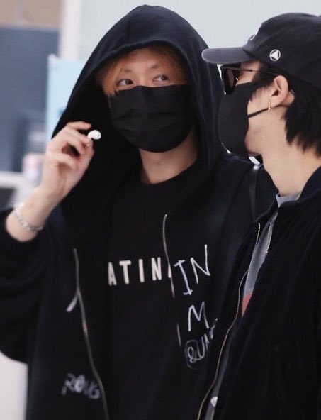 leeknowarchive's tweet photo. Lee Know arrived at Incheon Airport https://t.co/IrUHYSVxcu