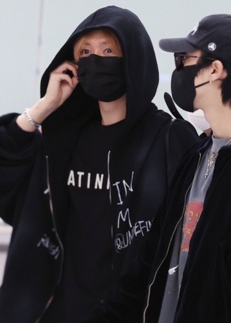 leeknowarchive's tweet photo. Lee Know arrived at Incheon Airport https://t.co/IrUHYSVxcu