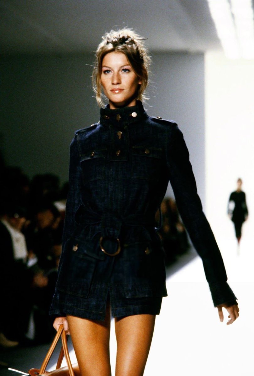 virgoessence's tweet photo. Gisele Bündchen for Luella Bartley, FW 2002 https://t.co/9cP3Is5Osl