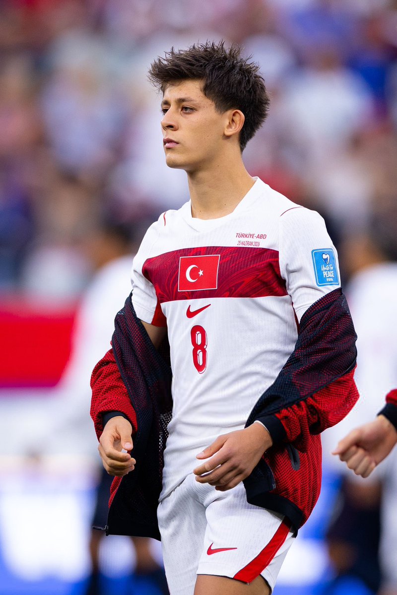 LordZeus_Usulor's tweet photo. 🚨 🎙️ Italy coach Roberto Mancini Praises Arda Güler for his performance Despite Türkiye 🇹🇷 losing to Italy 1-4:

🗣️“Look the 1-4 scoreline reflects how dominant we were tonight, but Arda Güler was a completely different story. Even with his team under constant pressure, he stepped up and completely bossed the midfield on his own. I was blown away by his confidence, his vision, and those incredible long balls that never seem to miss. To play with that level of poise against an Italian side that outclassed the rest of his team shows what a special talent he is. He is destined to be a world-class player, and Real Madrid are incredibly lucky to have him."
#TURITA / #BELFRA