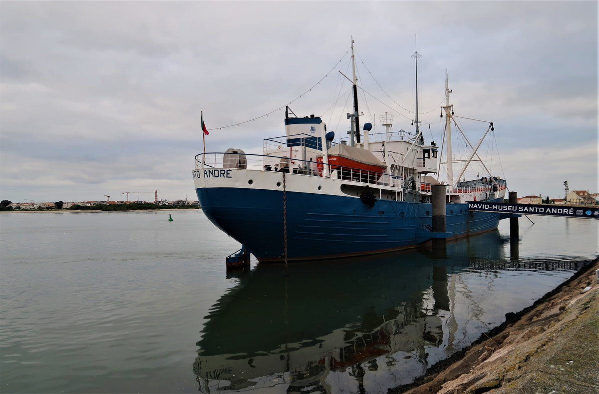 isabelpinheiro's tweet photo. #AlphabetChallenge #WeekMforMachinery
A floating museum.
#GafanhaDaNazaré #Portugal https://t.co/pe6vH5EY2P
