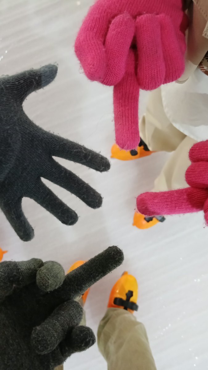 holaaamorrr's tweet photo. it was my second time, and with them (as always)🧤❄🧊🎿 https://t.co/lohtB1TiOu