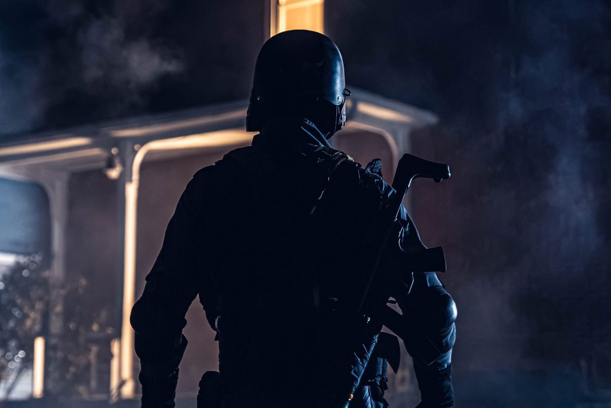 ROEnetwork's tweet photo. 👀 FIRST LOOK at several production photographs from our upcoming RESIDENT EVIL 1 prequel film, ORIGINAL SIN: Prelude to Biohazard. 🧟‍♂️

📸 @LazzaroStudios https://t.co/EUSs22u0cL