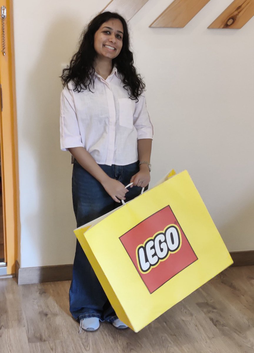knowShubhangi's tweet photo. @LEGO_Group y’all looking for ambassadors 👀😂

I’m sure now it will become a standard in events :p https://t.co/Jzjk9ZS8Tf