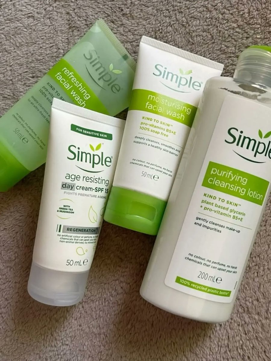 TemikaDayan's tweet photo. Complete your skincare routine with Simple. Gentle cleansing, deep moisturising and daily protection for healthy-looking skin. 0744 171 179 https://t.co/QzJhDZGi7d