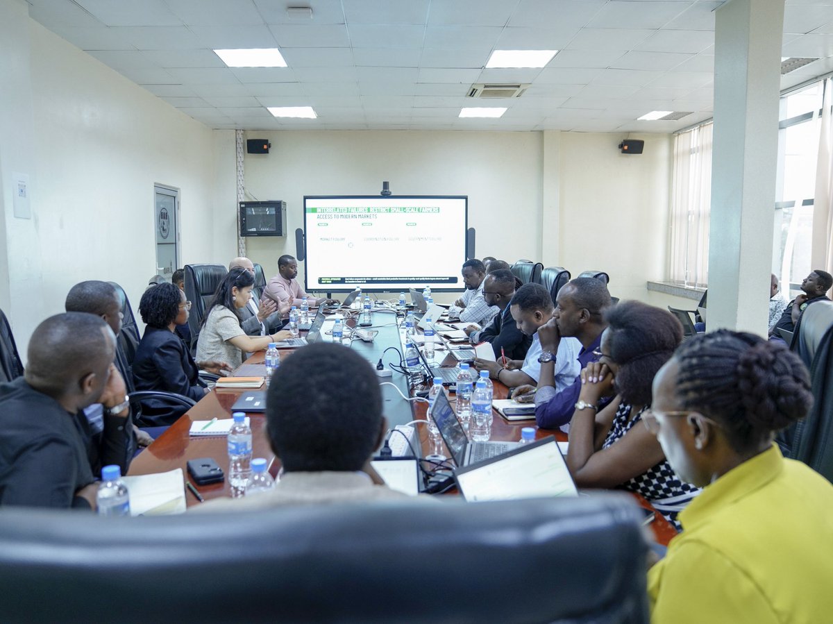 RwandaAgriBoard's tweet photo. This afternoon, as part of the ongoing @WorldBank mission for the preparation of the proposed Market-Driven Agricultural Development Project (MADAP), running from 28 Sept to 9 Oct 2026, a meeting was held at MINAGRI, bringing together teams from MINAGRI, RAB, the WB, EAX &amp; WFP https://t.co/vbWJNrEa22