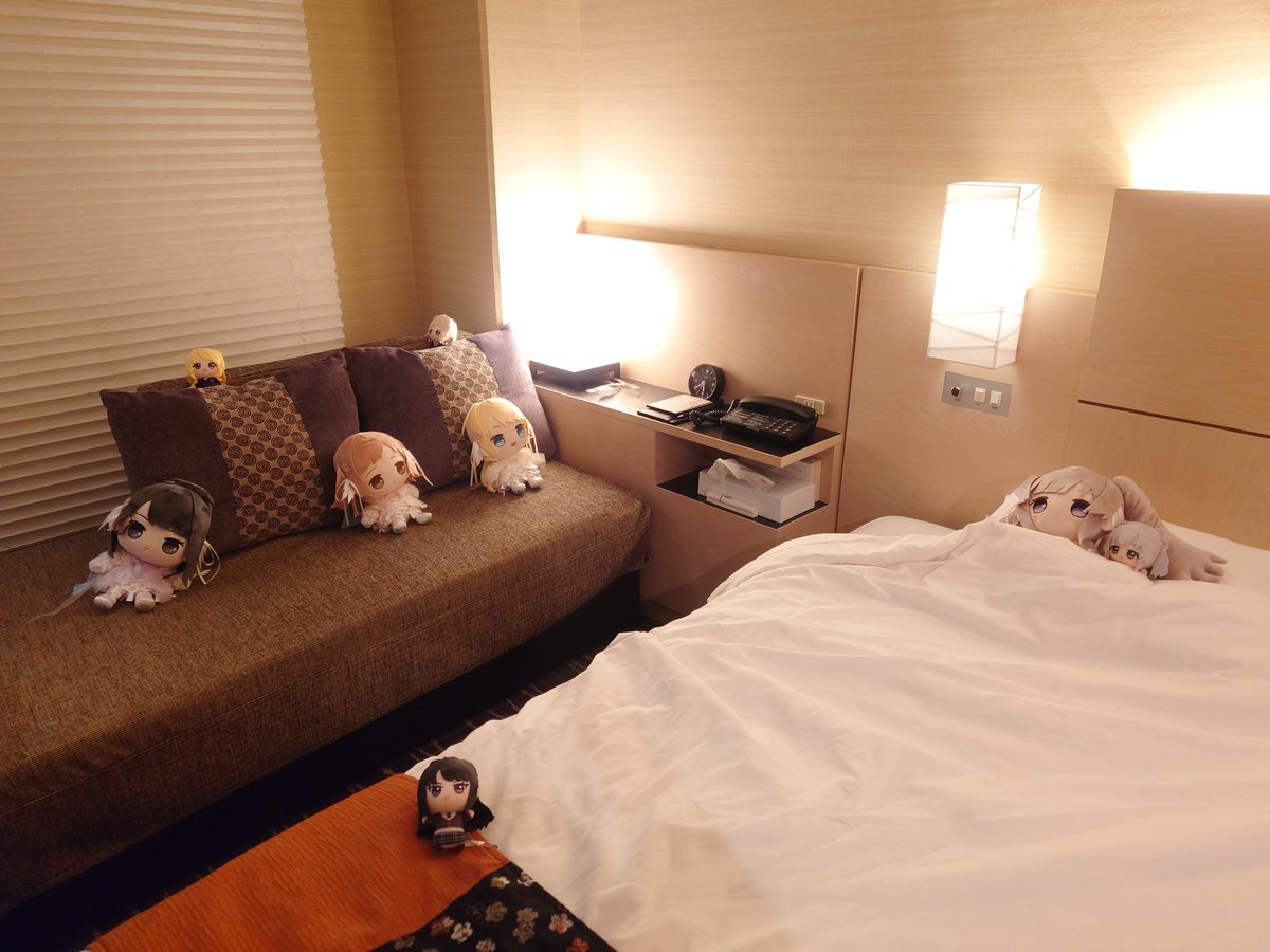terumichi_flash's tweet photo. 京都のホテルでおくつろぎ、かわいいね。 https://t.co/n8zIhAjQPV