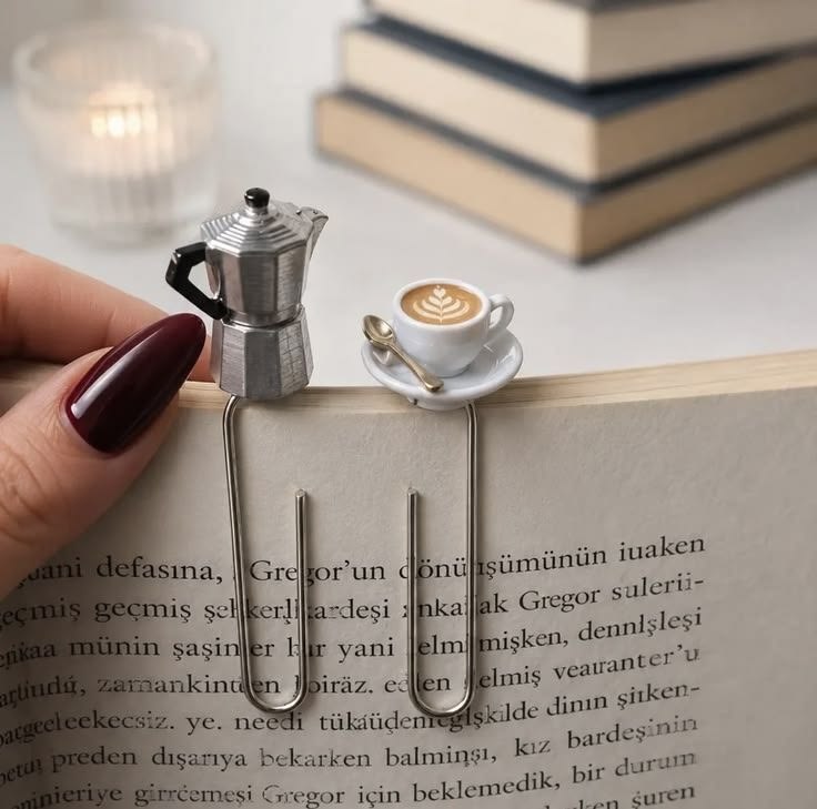 Lauofserenity's tweet photo. need this bookmark, it’s too cuteee https://t.co/WXYUmzWPf9