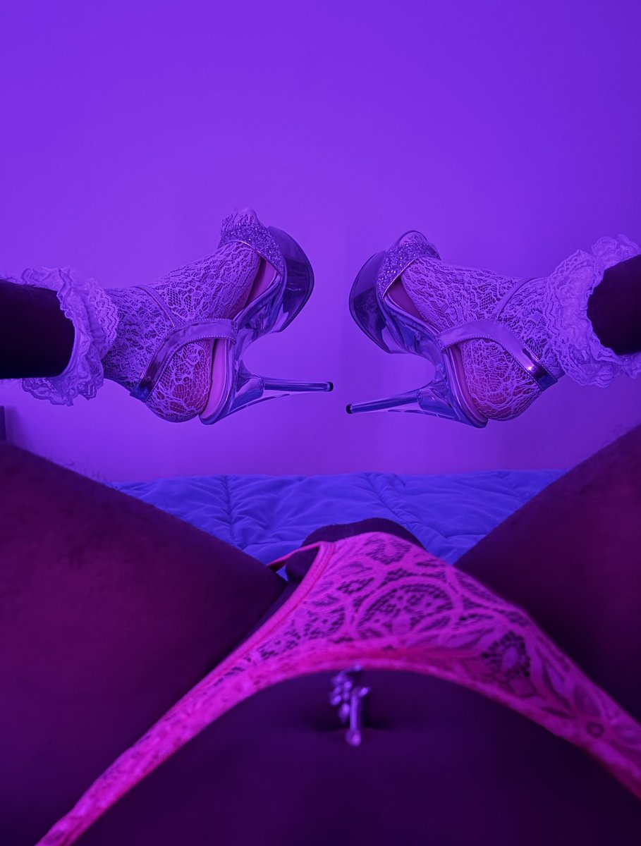 sissianaa's tweet photo. Worship me

#dlsissy #femboy #sissyhypno https://t.co/mS6puGWilK