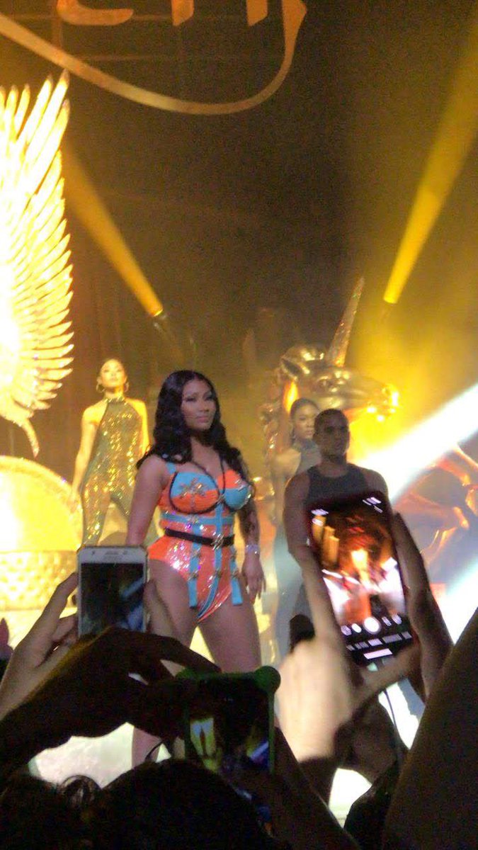 NMBrasilofc's tweet photo. @NICKIMINAJ We’re thousands of miles away, but we’re working hard in Brazil to elevate your name &amp; expose all the injustice. Seeing you at your 1st show in Brazil was the best day of my life! We love you so much &amp; we’ll be Barbz till we die. We won’t stop! 🇧🇷🦄🩷 https://t.co/pL73VvpuAv