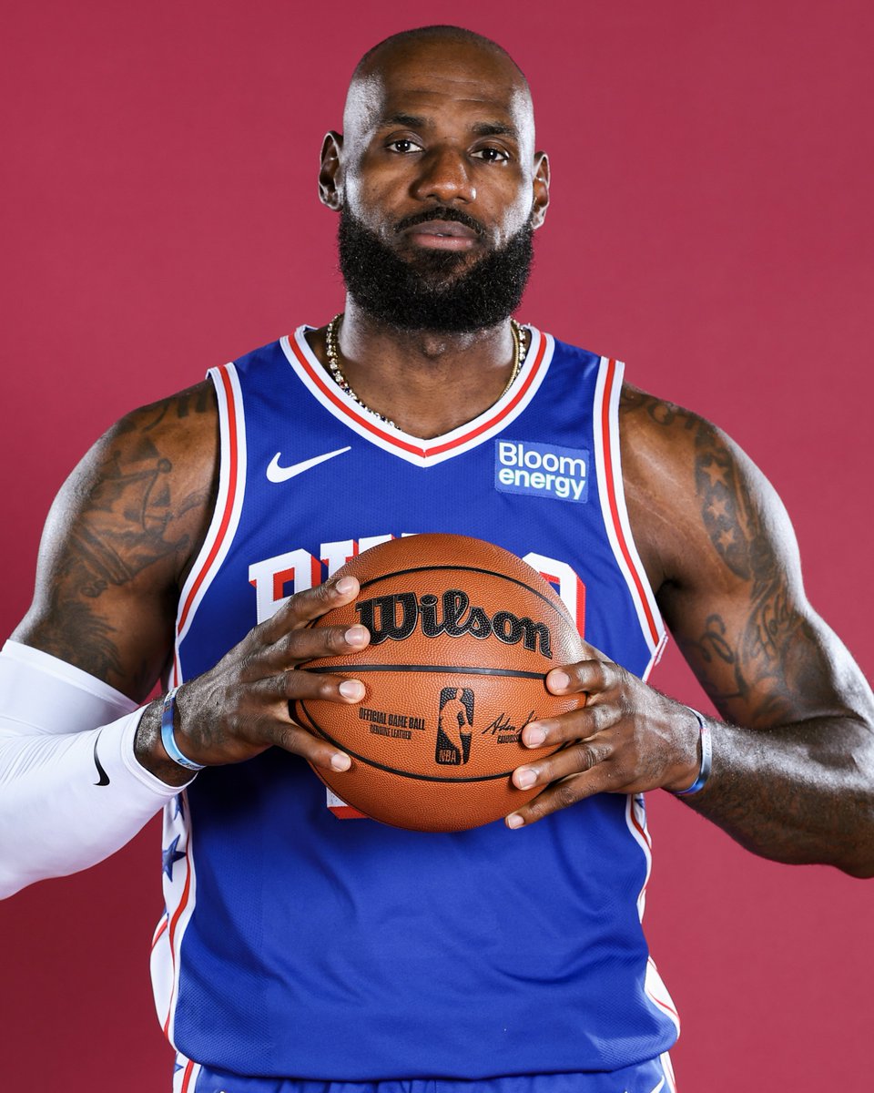 overtime's tweet photo. LeBron really went off this media day 😮‍💨 (via Emilee Chinn, David Dow/Getty) https://t.co/z2oTazUI7v