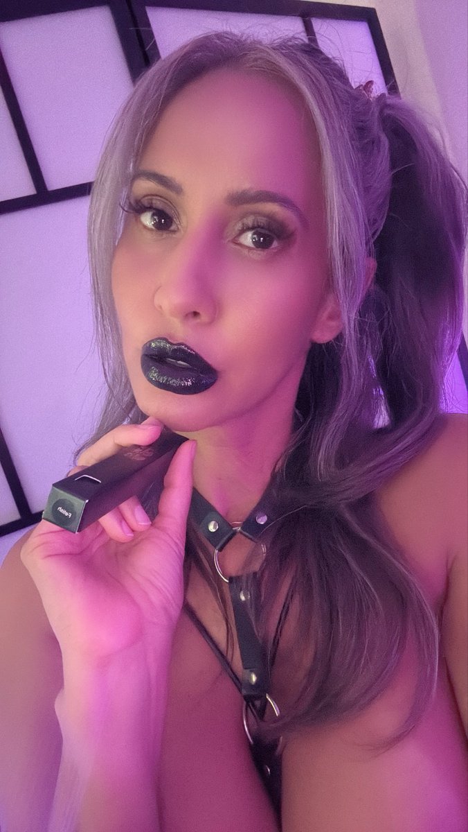 IsisLove's tweet photo. Fetish or Fantasy https://t.co/zAlUAv7h4b
