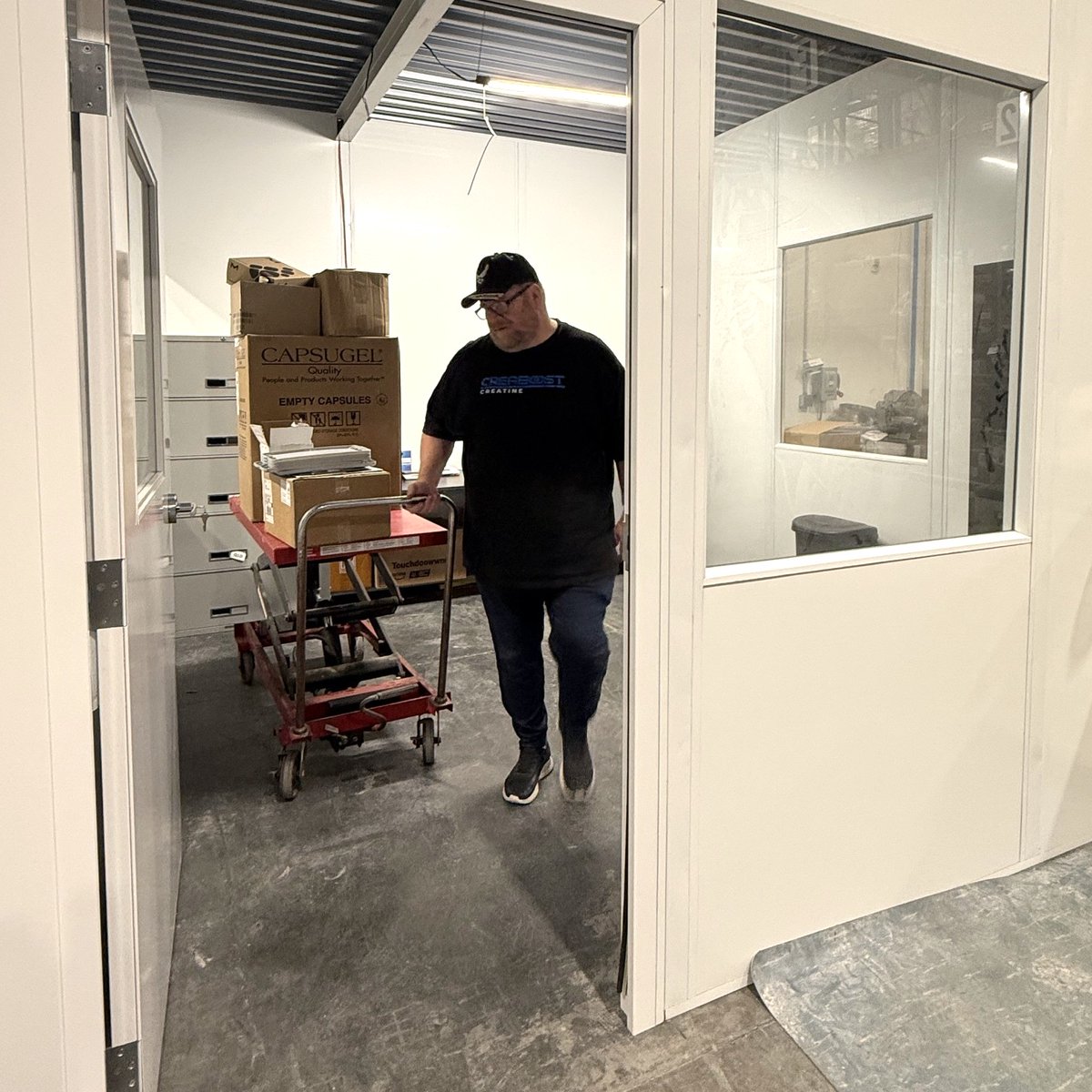 vireoresources's tweet photo. Bryce was busy moving everything into our new Sample Room today. Ammon, Jeb and Jared did an excellent job assembling it. Coming soon... a new on-site testing lab.
#Manufacturing #CleanRoom #ContinuousImprovement https://t.co/QEuIm50p04