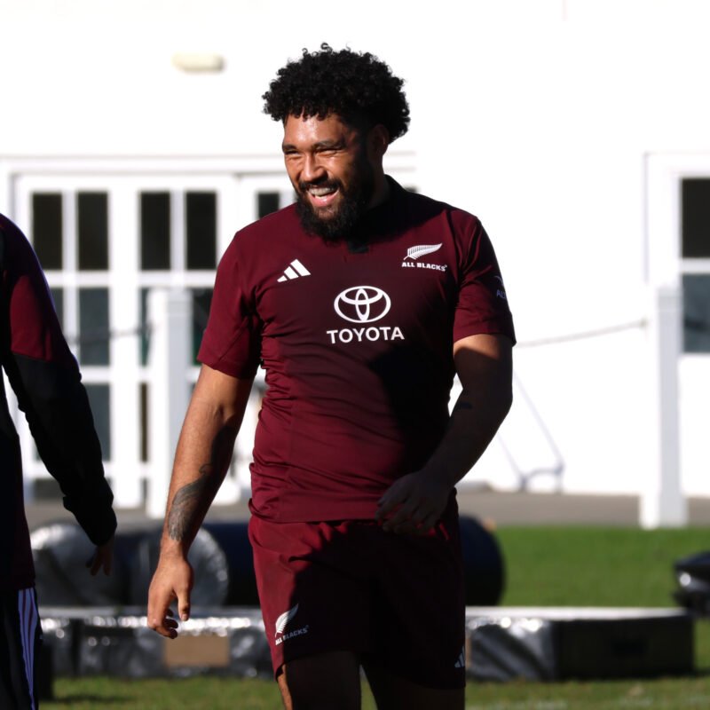 tommy3nzrugby's tweet photo. ▶️フィネアノガノフォがNZRおよびハリケーンズとの契約を2027年末まで延長👀

今季終了後の海外移籍を1年延期し来年もNZでプレー。
オールブラックスのポジション争いがありますが、来年のW杯出場も可能に。
移籍先のNewcastleは「全面的に支持」とコメント。
数か月にわたる協議を経ての決着でした🤔 https://t.co/C6nyK7m11x