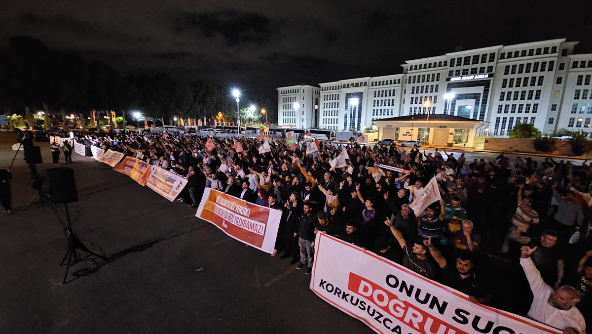 _liderhoca1's tweet photo. İŞKENCECİ EMNİYET, YERLE YEKSAN ADALET!

Adana Emniyeti'nin sokak işkencesine maruz kaldığı halde 7 Furkan Gönüllüsüne tutuklama kararı verilmesi adaletin bittiğinin göstergesidir!

AkpDönemi ZulümDönemi
LanetOlsun BöyleAdalete https://t.co/2btQaAWOIe