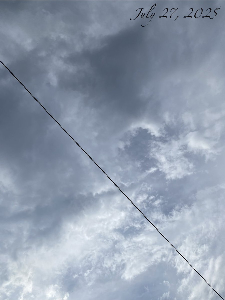 SkyArchive19's tweet photo. Sky Stories 

📸
before / after ✏️ https://t.co/iFQ1a0B1JU