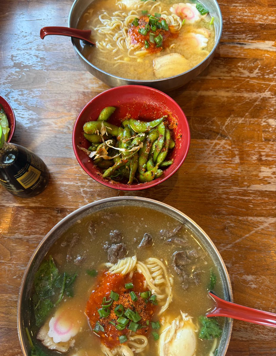 VictoriaaaGlz's tweet photo. comer ramen contigo por siempre 🤞🏽 https://t.co/zb94XXwVo2
