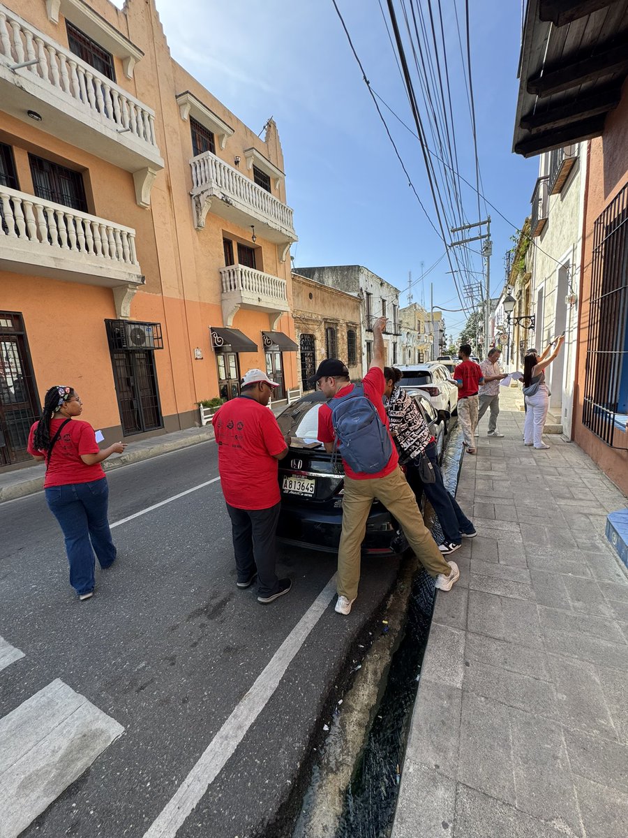 CentroImagenRD's tweet photo. Más imágenes del rally!!! 

Tras las pistas!
FOTO RALLY FURTIVO, un Rally entre fotos y piezas de Thimo Pimentel.

@CCESD https://t.co/LuXwkhkFjw