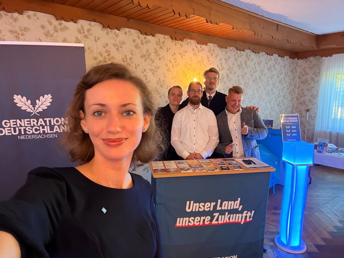 reinhild_goes's tweet photo. Starkes Wochenende bei der AfD Niedersachsen! 💪

Wir von der GD Niedersachsen konnten zahlreiche neue Förderer gewinnen. Danke für eure Unterstützung und an mein Team vor Ort! 🔥

Unser Land, unsere Zukunft! https://t.co/2s4XfBFHYj