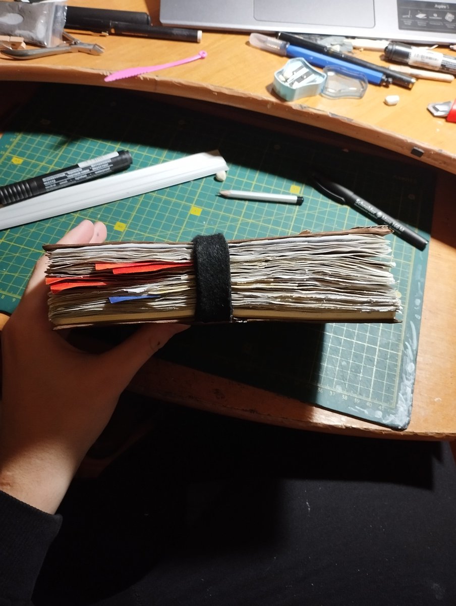nazrop59's tweet photo. The journal epilogue.Creating it took longer than I expected, but it was worth it. I especially didn't expect the table of content to be nearly a meter Also I’ll start separate journals for new sections, as this one won't have enough space

#robloxdoors #doors #roblox https://t.co/A5QoS8MCJt