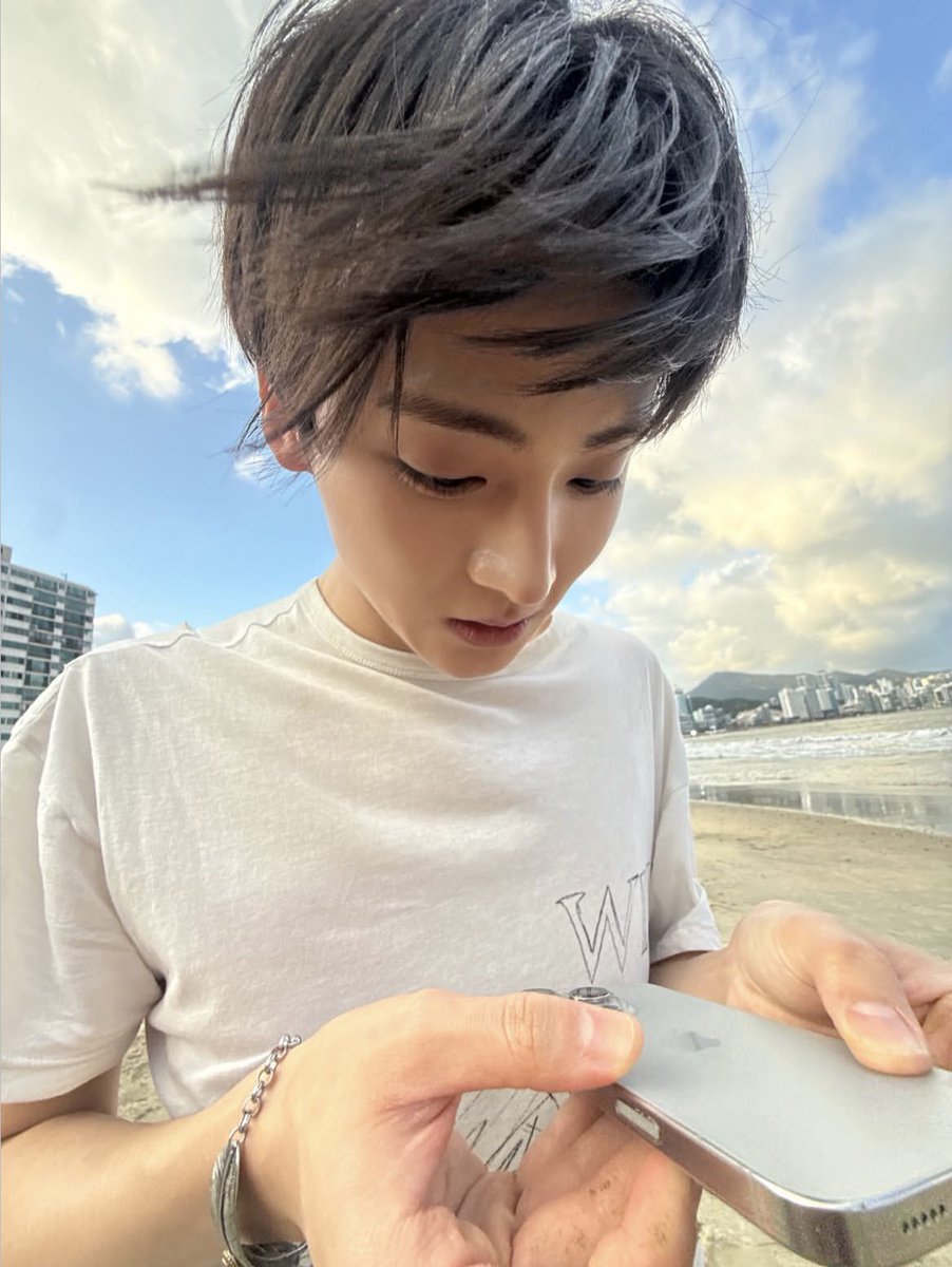 rose_sangwon's tweet photo. スマホ落としたの絶対これじゃんかわいすぎるWWWWW https://t.co/xSIPNsYolk