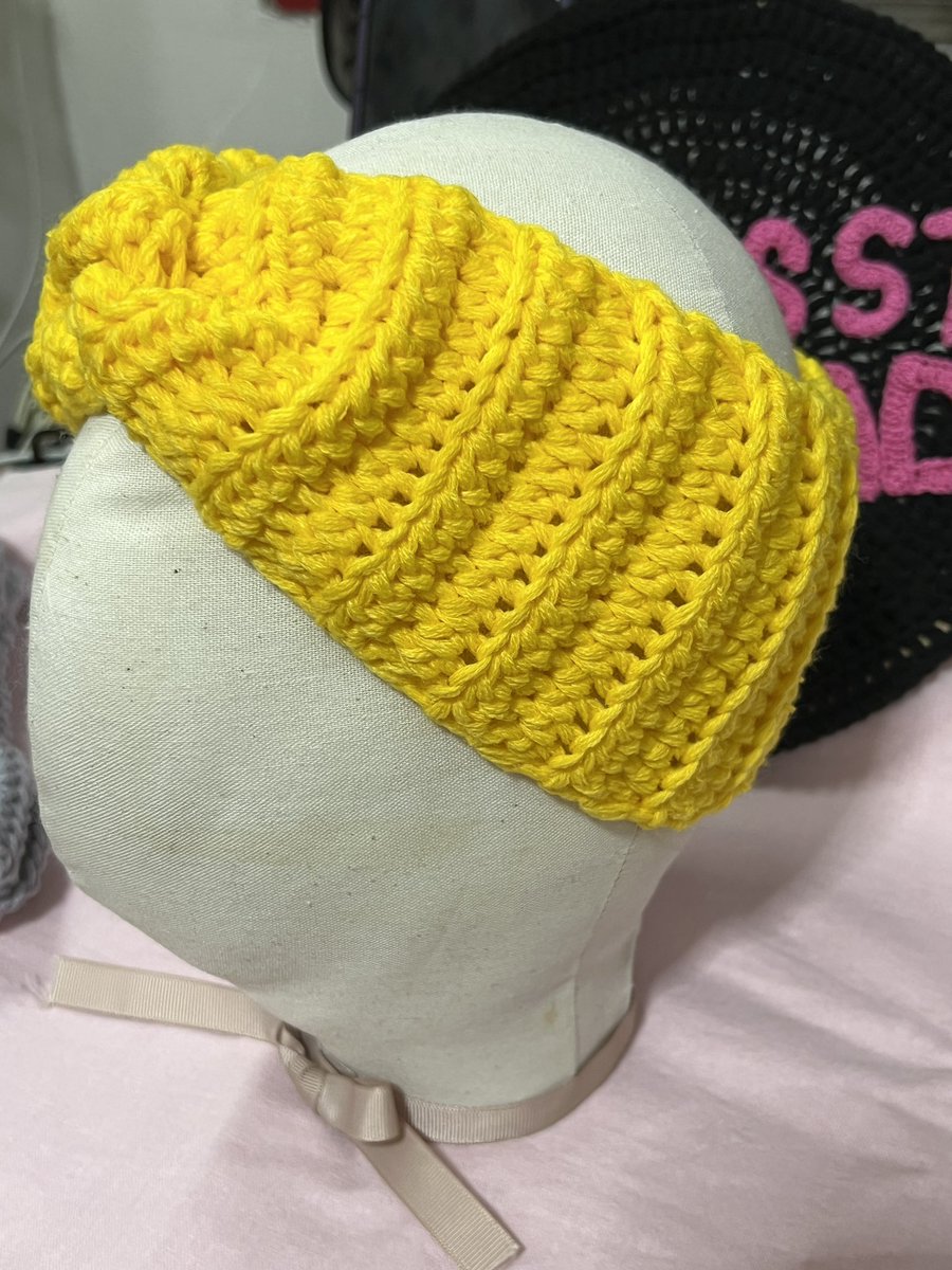ooossst's tweet photo. OOOSSST HANDMADE CROCHET: Headband
Materials: Indophil Yarn
Hook used: 6.00mm
Colors: Golden Yellow
*Color may differ because of lighting and phone specs
Sizes: 
Approx 
21-23 inches / 54-58 cm around your head

#ooossst #Crochet #Headband #Handmade #Indophil #Cute #smallbusiness https://t.co/8A3dU6cW1b