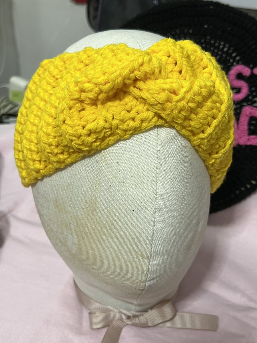 ooossst's tweet photo. OOOSSST HANDMADE CROCHET: Headband
Materials: Indophil Yarn
Hook used: 6.00mm
Colors: Golden Yellow
*Color may differ because of lighting and phone specs
Sizes: 
Approx 
21-23 inches / 54-58 cm around your head

#ooossst #Crochet #Headband #Handmade #Indophil #Cute #smallbusiness https://t.co/8A3dU6cW1b