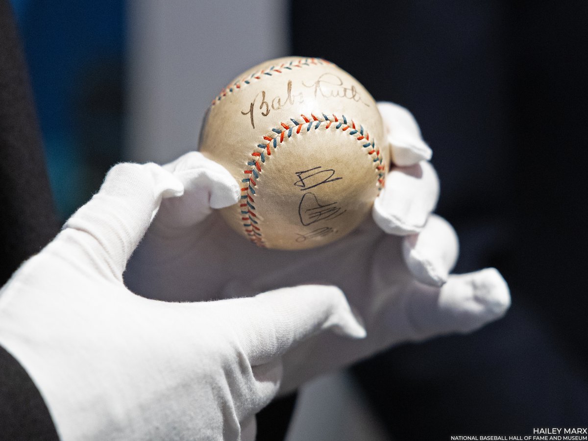 baseballhall's tweet photo. Ruth. Oh. Ohtani. This is truly a dream baseball!

On loan from Hideki Tomita, this one-of-a-kind signed ball connecting three eras of stars went on exhibit Monday in Yakyu | Baseball. https://t.co/1EY8K43lbi