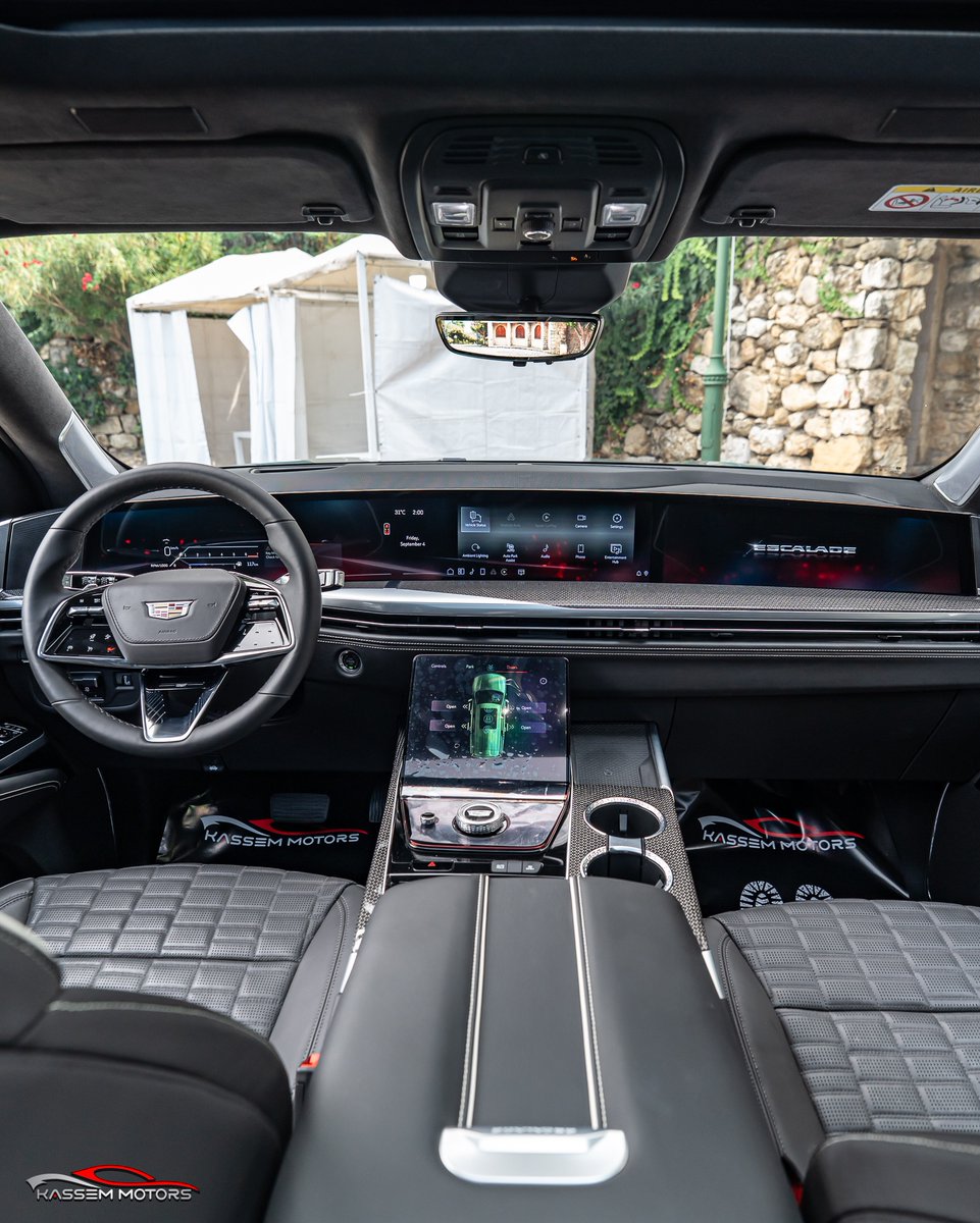 nocarcontext's tweet photo. Cadillac Escalade-V 💚💚 https://t.co/AOeZiJ7SxJ