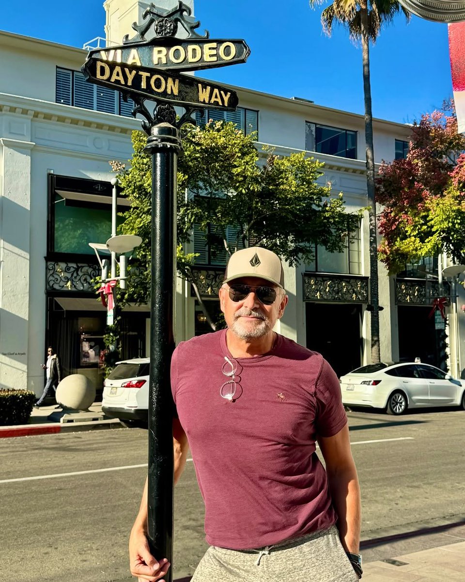 Daddymoosays's tweet photo. I took a break from x
But I'm back now
Who misses Daddy?👋 https://t.co/5pzHdFvOw1