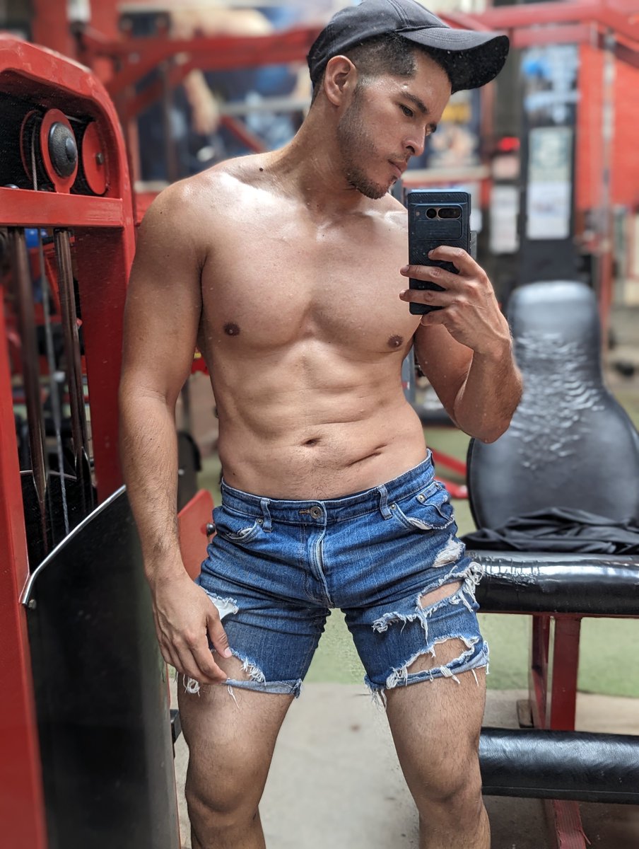 Danrh93's tweet photo. Falta un gym Bro. Se anotan? 😏🫣 https://t.co/q5deNh9mpR