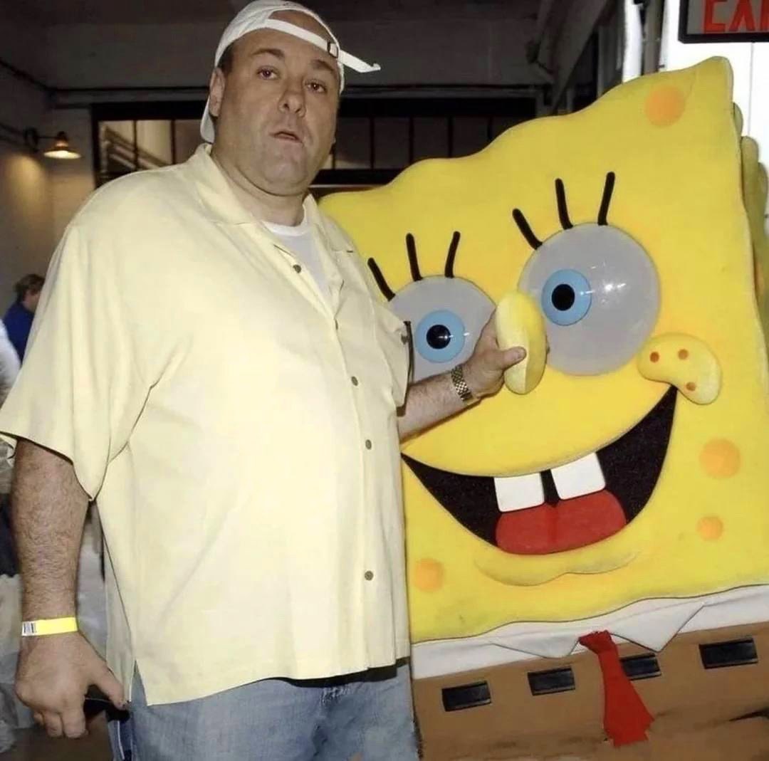 OldInternetFeel's tweet photo. Tony Soprano with Spongebob https://t.co/O3r5UrxiVC
