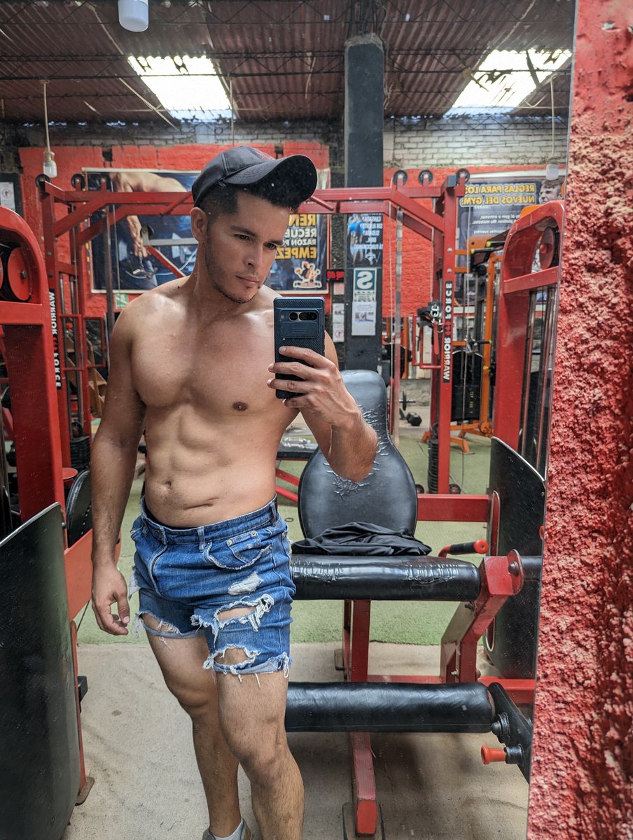 Danrh93's tweet photo. Falta un gym Bro. Se anotan? 😏🫣 https://t.co/q5deNh9mpR
