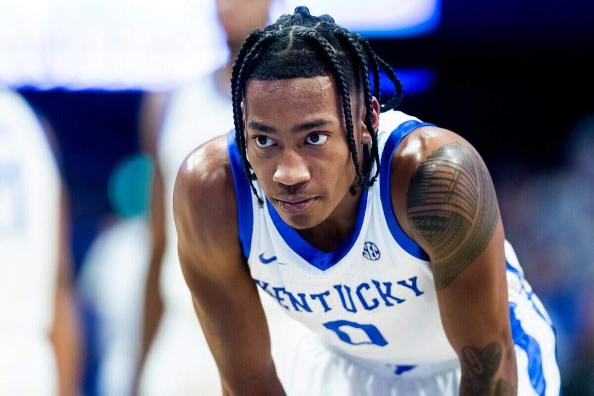 andrew_montana_'s tweet photo. Just two days after trading for him, the Charlotte Hornets are WAIVING former 8th overall pick Rob Dillingham, per @ShamsCharania. 

#nba #rob #dillingham #robdillingham #waive #charlotte #hornets #charlottehornets #buzzcity https://t.co/iRkHcQrwiW