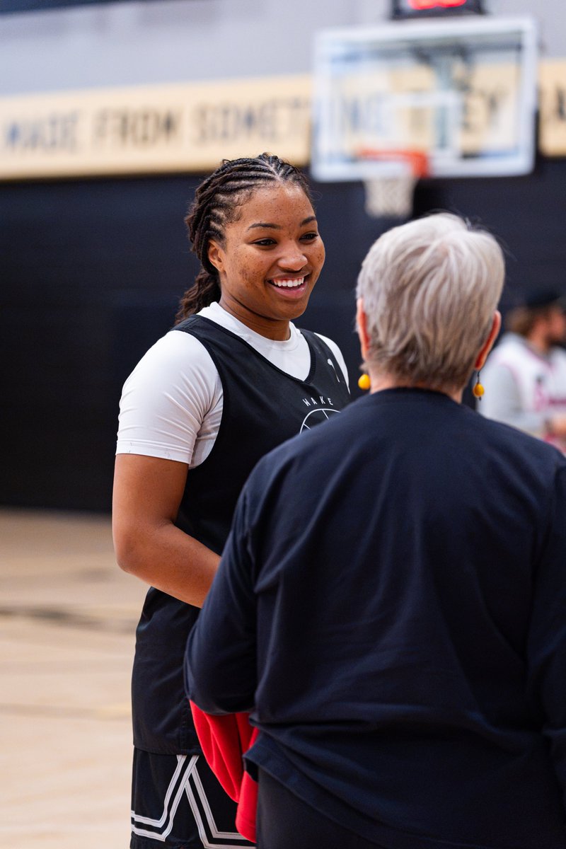 WakeWBB's tweet photo. Thank you to our season ticket holders for coming out to our open practice! 🎩 https://t.co/ohXKTvCvRl
