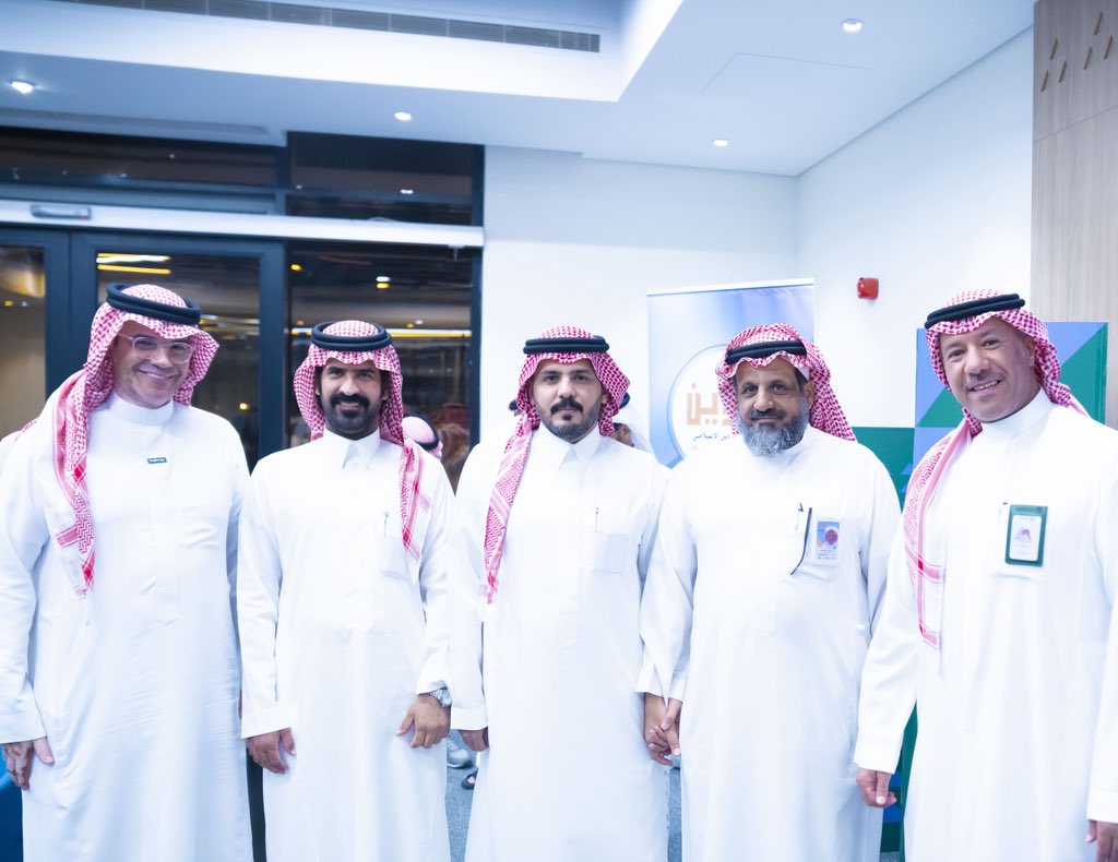 kwit1986gmailco's tweet photo. إلى صديقي المصور فهد العتيبي 😍  أحبك  ياخي وأنت كذا أنسان جالس تمرر المعلومة وتعلم غيرك  أنطلاقا من رسالة العطاء..... أنت رجل مميز  وكل أنسان يفكر مثلك  ترى الله بيوفقه.... أستمر 

الخبر ؟ 
فريق بروين التطوعي..و 
المصور فهد العتيبي  يقيمون ورشة تصوير جوال بحضور عدد كبير من المشاركين المهتمين..وذلك في مدينتي   المعذر @MadintyRUH