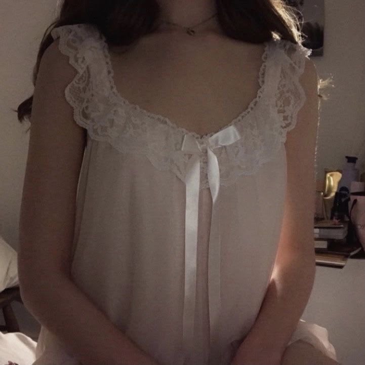 jbunnys_closet's tweet photo. have you seen a white rabbit? •°. *࿐ https://t.co/aBX0OfsmKx