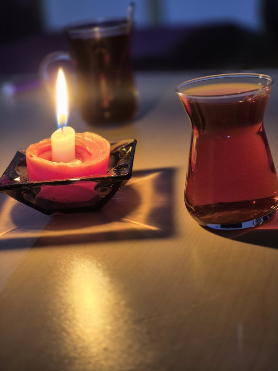 ButunDen's tweet photo. Şairin ;
“Ama bilsen nasıl yüzsüz bir umudum var. Ölsem, ölmez.” dediği...
  #geceye https://t.co/JhLbsSSiQN