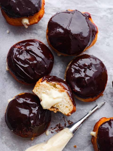 slipperywhndead's tweet photo. need to be filled like a Boston cream donut NOW. And I also want a Boston cream donut. yummmm #nsfwtwt #wataa https://t.co/BMVFFR2VIC