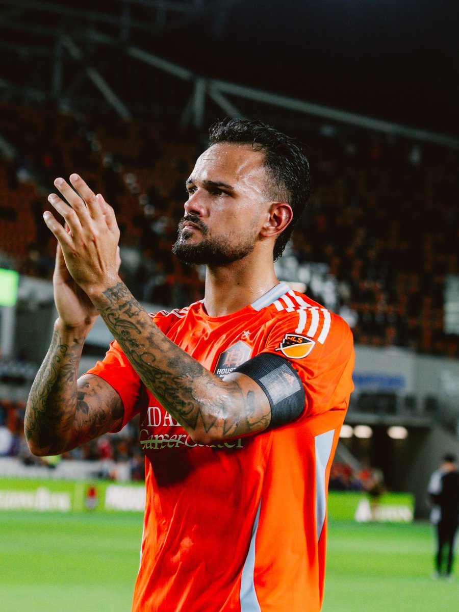 HoustonDynamo's tweet photo. 150 times he repped the badge. 150 times he repped our city. 150 times Capi left it all out there.

Congrats on 150 Dynamo appearances, Artur 🧡 https://t.co/7ALmesCpe8