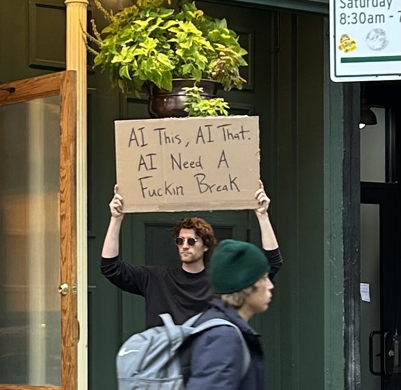dudewithsign's tweet photo. https://t.co/WFv5Yq2vAw