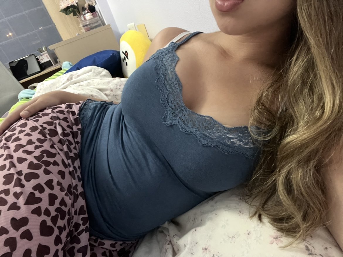lilacbyze's tweet photo. send #biceps please https://t.co/7lERxzXm0b