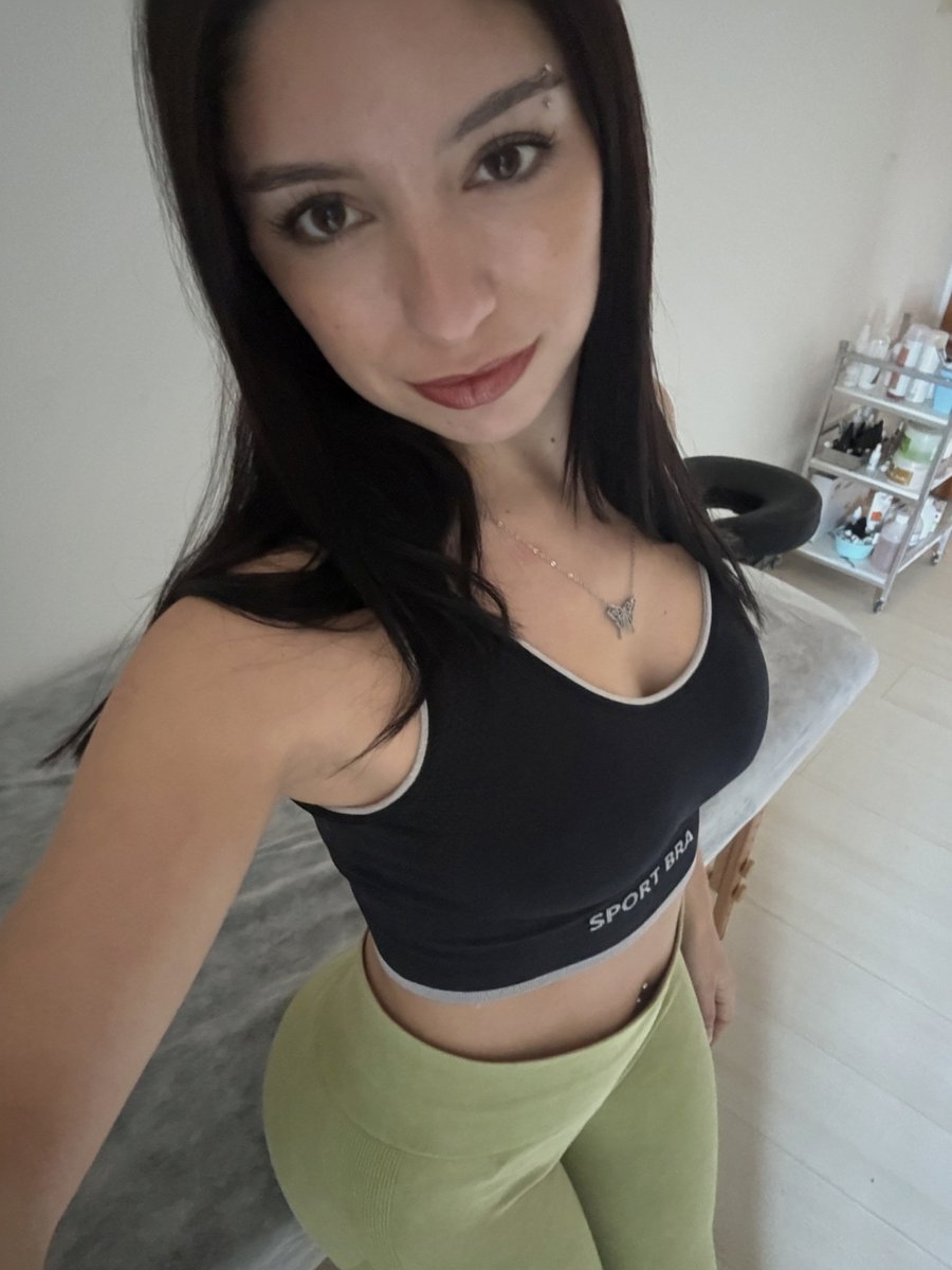 hotnectarr tweet picture