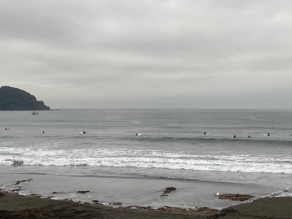 ISLANDSTYLESUCD's tweet photo. おはようございます！コシハラの遊べる波あります。良い一日を！🤙

※カリフォルニア発『STORM BLADE』フォロワーさん割引！🤙
https://t.co/LXU6QvWulE

クーポンコード『2021』を入力すると割引に！
#湘南 #サーフィン #stormblade #surfer #鵠沼ライブカメラ #鵠沼 #波 #波情報 #波動画 https://t.co/RYs7kvJ7Ug