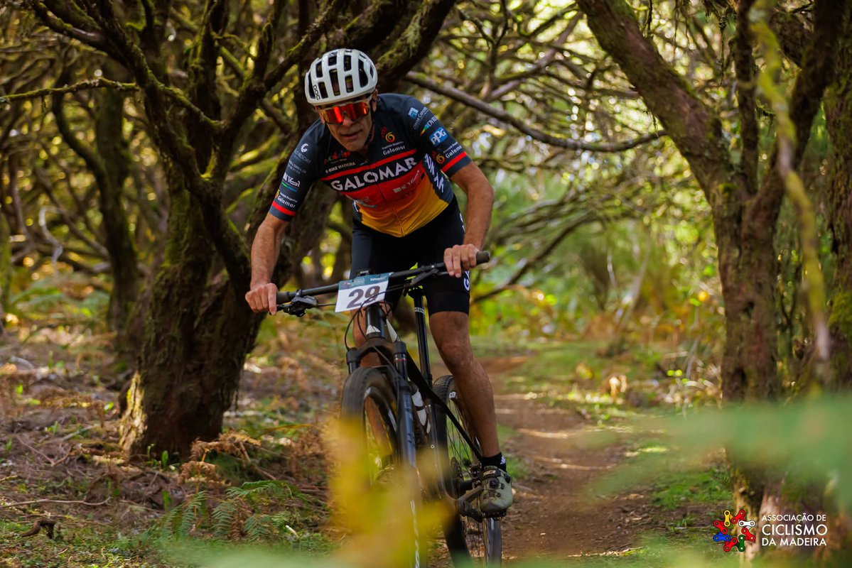 luis_roxa's tweet photo. #xco #crosscountry #mtb #btt #adgalomar https://t.co/ZiUbHxi4fa