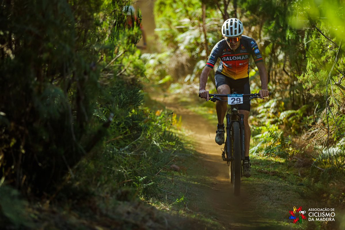 luis_roxa's tweet photo. #xco #crosscountry #mtb #btt #adgalomar https://t.co/ZiUbHxi4fa